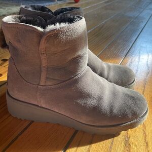 Ugg Women's Gray Suede Boots Size 7